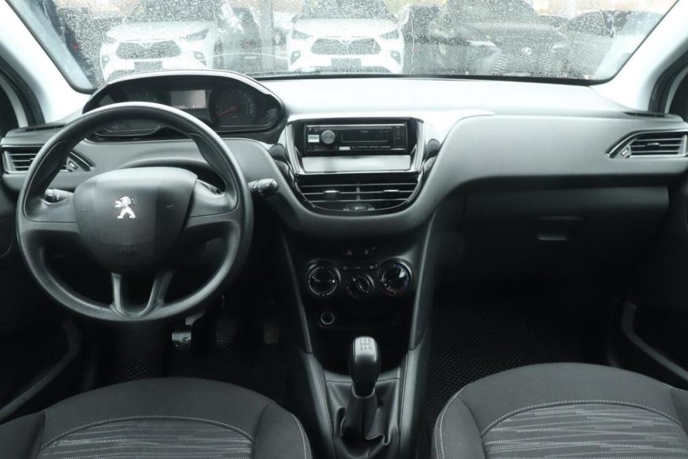 Peugeot 208 I Казань  - изображение 7