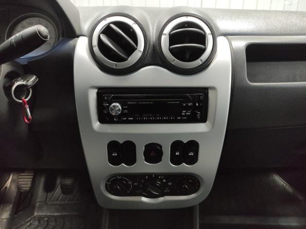 Renault Logan I Рестайлинг с пробегом 2013 года, цена 375 000 рублей, 212488 км, седан, Автокод Объявления