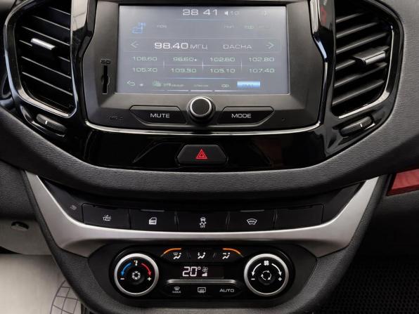 Lada (ВАЗ) Vesta I с пробегом 2019 года, цена 1 177 000 рублей, 74058 км, универсал, Автокод Объявления