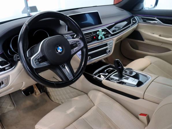 BMW 7 серии VI (G11/G12) с пробегом 2018 года, цена 4 190 000 рублей, 135558 км, седан, Автокод Объявления