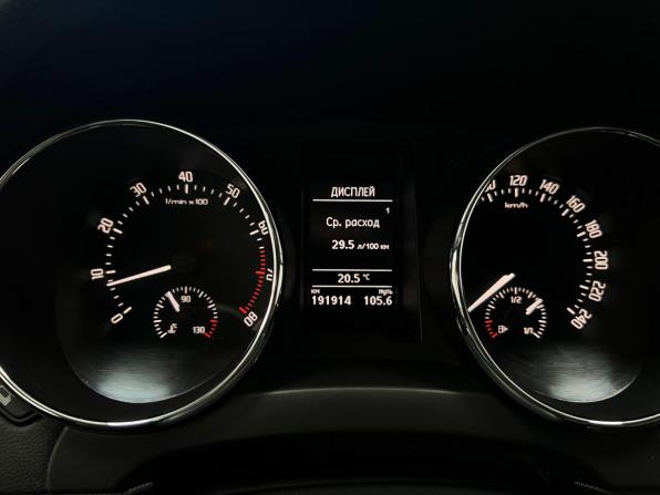 Skoda Yeti I Рестайлинг с пробегом 2015 года, цена 1 220 000 рублей, 191912 км, внедорожник, Автокод Объявления