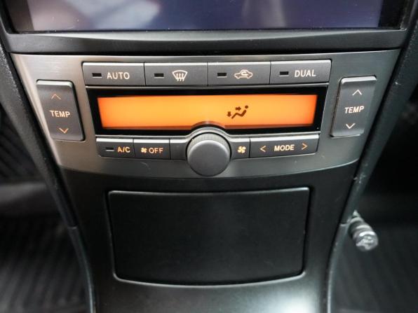 Toyota Avensis II Рестайлинг с пробегом 2006 года, цена 717 000 рублей, 320000 км, седан, Автокод Объявления