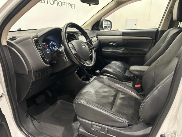 Mitsubishi Outlander III Рестайлинг с пробегом 2014 года, цена 1 199 000 рублей, 195722 км, внедорожник, Автокод Объявления