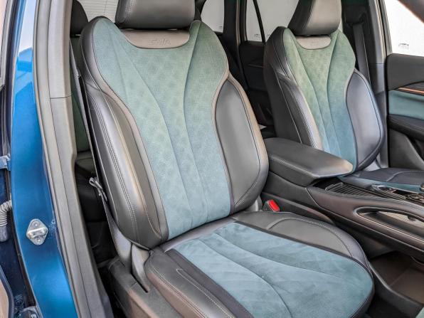 Geely Monjaro I с пробегом 2024 года, цена 3 425 000 рублей, 61376 км, внедорожник, Автокод Объявления