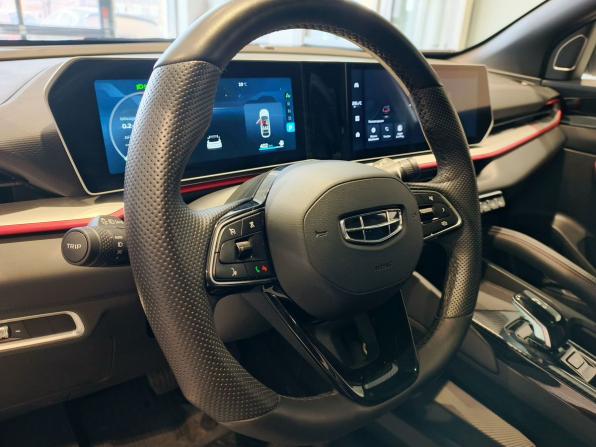 Geely Coolray I Рестайлинг с пробегом 2023 года, цена 2 020 000 рублей, 41582 км, внедорожник, Автокод Объявления