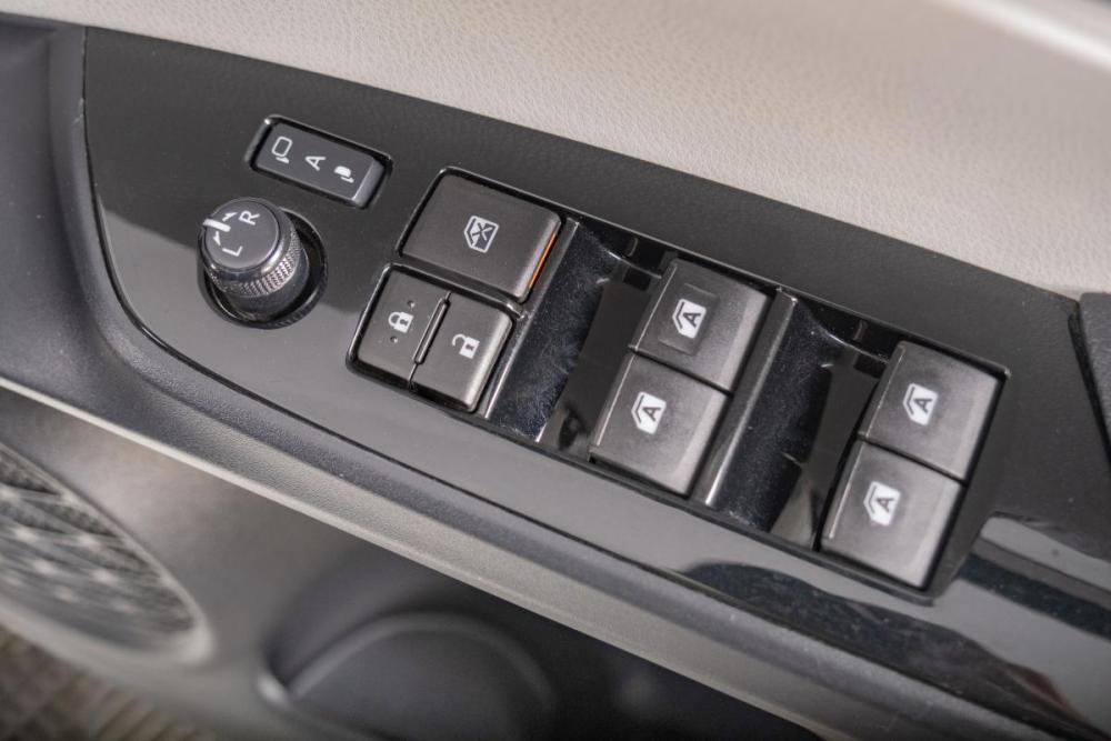 Toyota Prius IV (XW50) Томск  - изображение 9