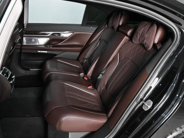 BMW 7 серии VI (G11/G12) с пробегом 2015 года, цена 3 350 000 рублей, 206445 км, седан, Автокод Объявления