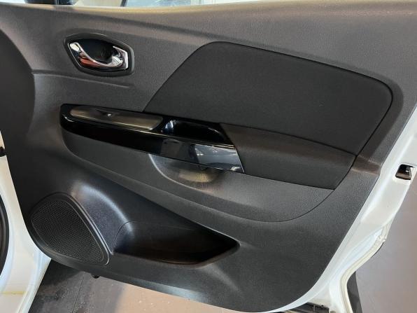 Renault Kaptur I с пробегом 2016 года, цена 1 490 000 рублей, 163870 км, внедорожник, Автокод Объявления