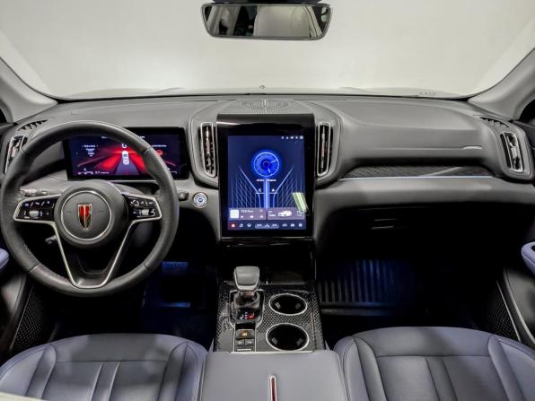 Hongqi HS3 с пробегом 2024 года, цена 2 950 000 рублей, 16944 км, внедорожник, Автокод Объявления