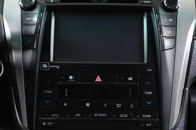 Toyota Camry VII (XV50) Рестайлинг с пробегом 2016 года, цена 2 149 000 рублей, 220000 км, седан, Автокод Объявления