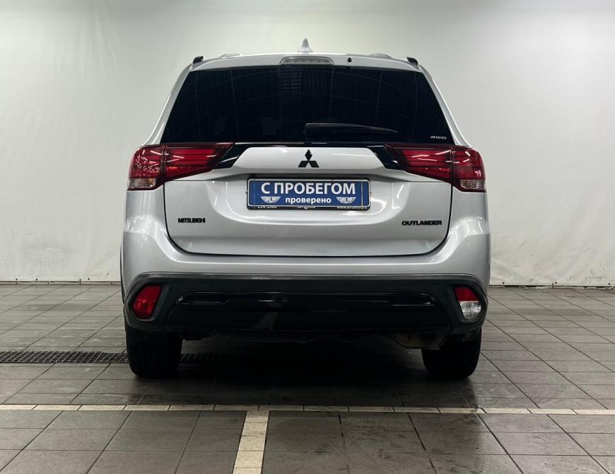 Mitsubishi Outlander III Рестайлинг 3 Санкт-Петербург  - изображение 6