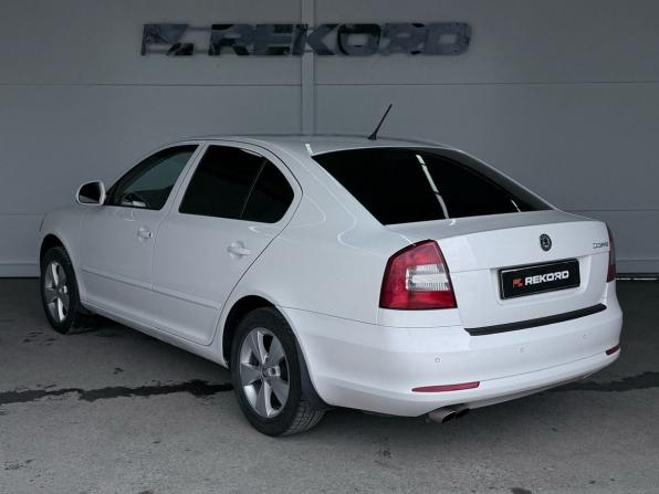 Skoda Octavia II (A5) Рестайлинг с пробегом 2012 года, цена 1 099 000 рублей, 125500 км, лифтбек, Автокод Объявления