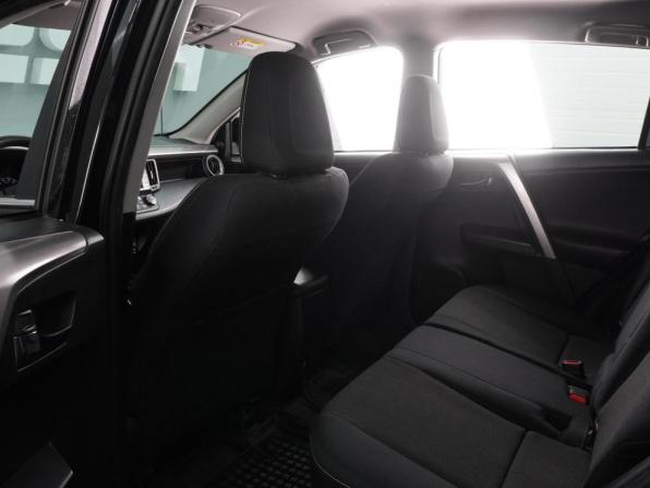 Toyota RAV4 IV (XA40) Рестайлинг с пробегом 2017 года, цена 1 569 000 рублей, 240910 км, внедорожник, Автокод Объявления
