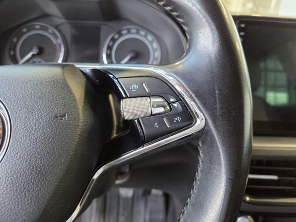 Skoda Rapid II с пробегом 2020 года, цена 1 010 000 рублей, 221408 км, лифтбек, Автокод Объявления