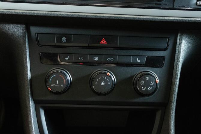 SEAT Leon III с пробегом 2013 года, цена 979 000 рублей, 186350 км, хэтчбек, Автокод Объявления