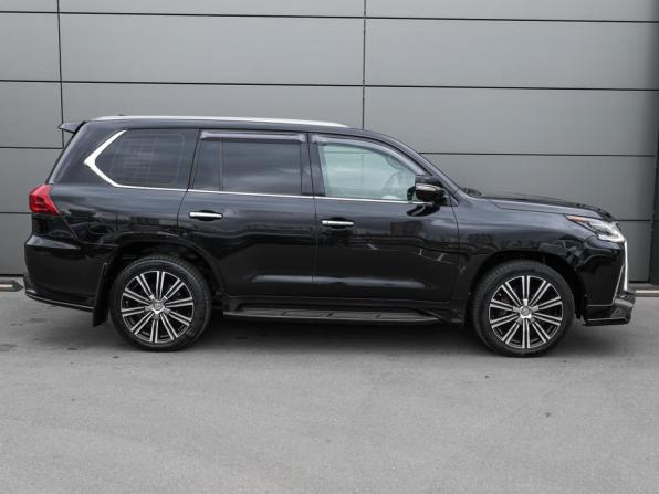 Lexus LX III Рестайлинг 2 с пробегом 2017 года, цена 5 801 400 рублей, 276352 км, внедорожник, Автокод Объявления