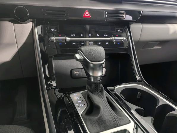 Kia Carnival IV с пробегом 2021 года, цена 3 800 000 рублей, 62000 км, минивэн, Автокод Объявления