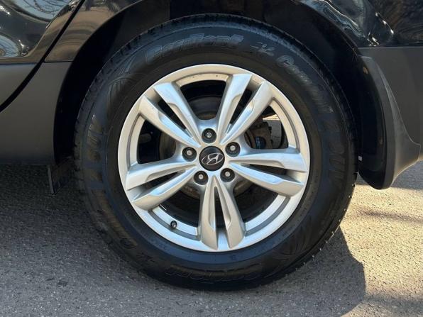Hyundai ix35 I Рестайлинг с пробегом 2014 года, цена 1 295 000 рублей, 268886 км, внедорожник, Автокод Объявления