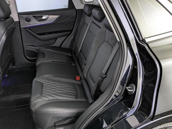 Hongqi HS5 I Рестайлинг с пробегом 2023 года, цена 3 045 000 рублей, 41987 км, внедорожник, Автокод Объявления