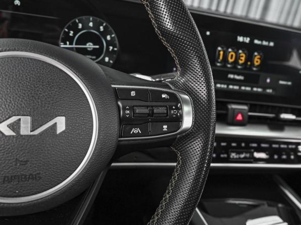 Kia Sportage V с пробегом 2023 года, цена 3 348 000 рублей, 58222 км, внедорожник, Автокод Объявления