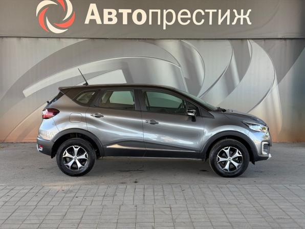 Renault Kaptur I Рестайлинг с пробегом 2022 года, цена 1 660 000 рублей, 32786 км, внедорожник, Автокод Объявления