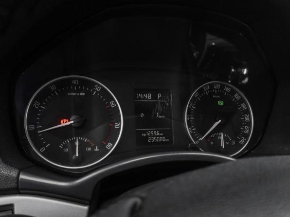 Skoda Octavia II (A5) Рестайлинг с пробегом 2012 года, цена 880 000 рублей, 235088 км, лифтбек, Автокод Объявления