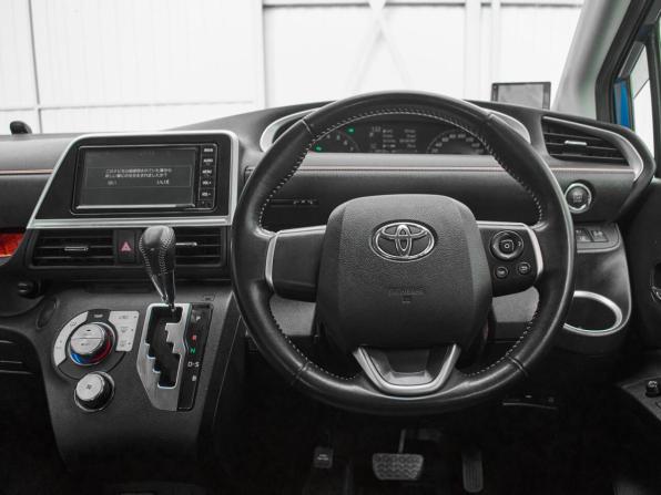 Toyota Sienta II Рестайлинг с пробегом 2019 года, цена 1 395 000 рублей, 68527 км, минивэн, Автокод Объявления