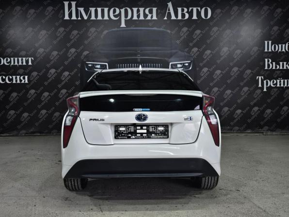 Toyota Prius IV (XW50) с пробегом 2016 года, цена 1 800 000 рублей, 171800 км, лифтбек, Автокод Объявления