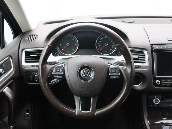 Volkswagen Touareg II Рестайлинг с пробегом 2015 года, цена 2 850 000 рублей, 160257 км, внедорожник, Автокод Объявления