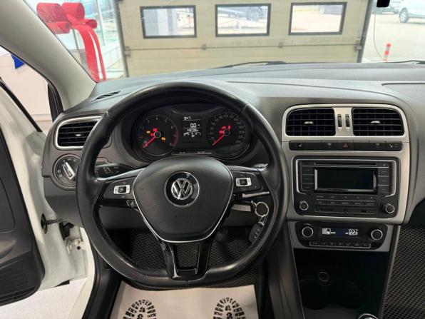 Volkswagen Polo V Рестайлинг с пробегом 2016 года, цена 990 000 рублей, 143689 км, седан, Автокод Объявления