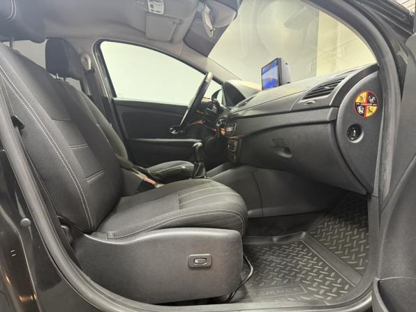 Renault Fluence I Рестайлинг с пробегом 2013 года, цена 590 000 рублей, 336125 км, седан, Автокод Объявления