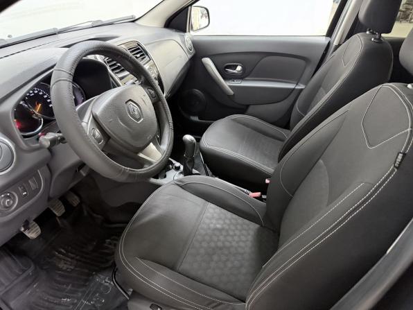 Renault Sandero II с пробегом 2015 года, цена 690 000 рублей, 227696 км, хэтчбек, Автокод Объявления