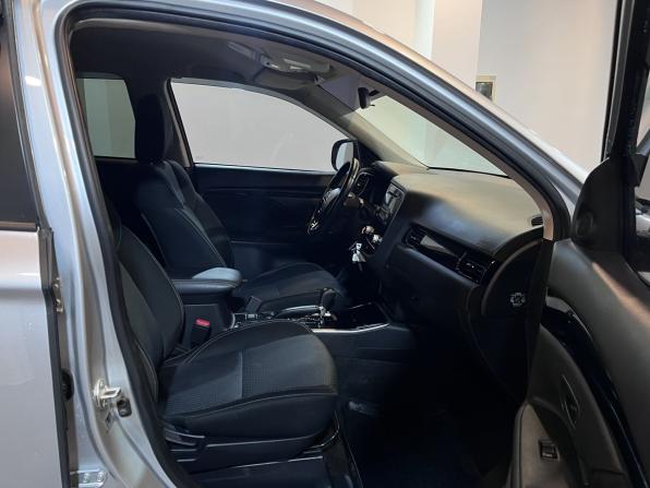 Mitsubishi Outlander III Рестайлинг 3 с пробегом 2021 года, цена 1 990 000 рублей, 114830 км, внедорожник, Автокод Объявления