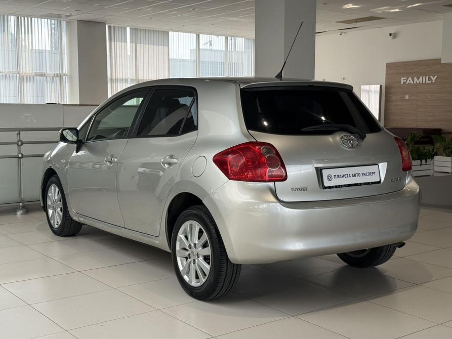 Toyota Auris I Челябинск  - изображение 8