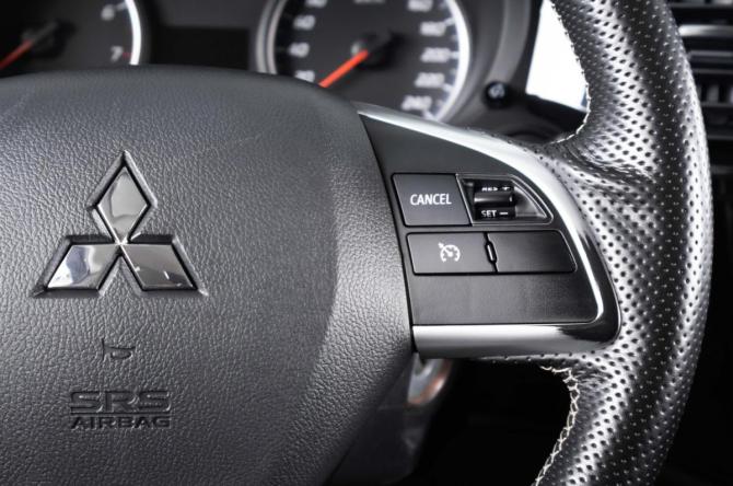 Mitsubishi Outlander III Рестайлинг 2 с пробегом 2016 года, цена 1 459 000 рублей, 232000 км, внедорожник, Автокод Объявления
