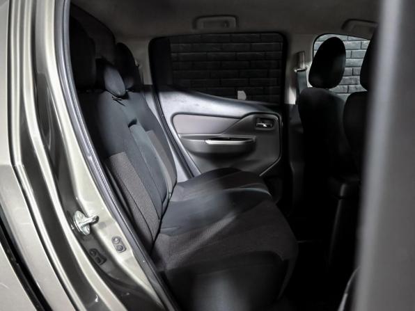 Mitsubishi L200 V с пробегом 2018 года, цена 2 760 000 рублей, 106007 км, пикап, Автокод Объявления