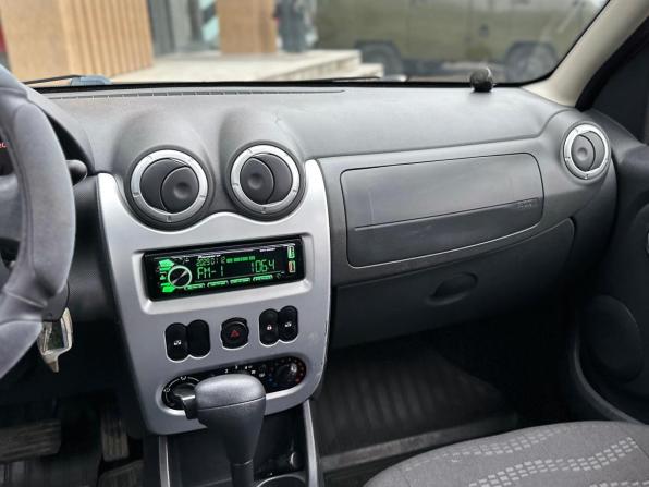 Renault Sandero I с пробегом 2013 года, цена 779 000 рублей, 102757 км, хэтчбек, Автокод Объявления
