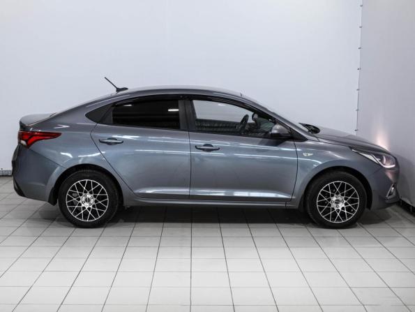 Hyundai Solaris II с пробегом 2018 года, цена 1 579 000 рублей, 89622 км, седан, Автокод Объявления