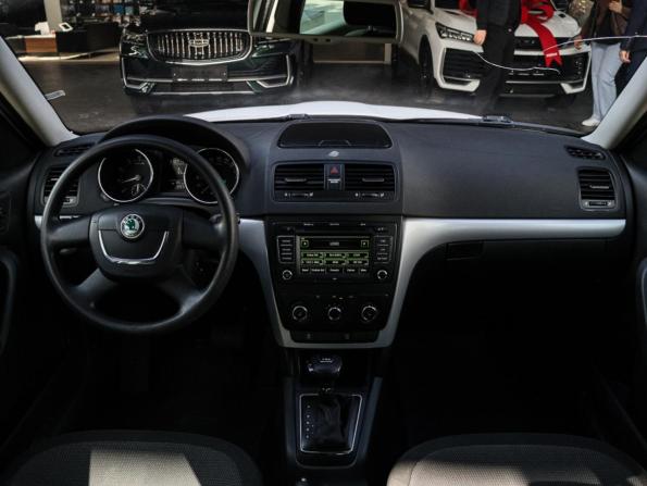 Skoda Yeti I с пробегом 2010 года, цена 950 000 рублей, 92048 км, внедорожник, Автокод Объявления