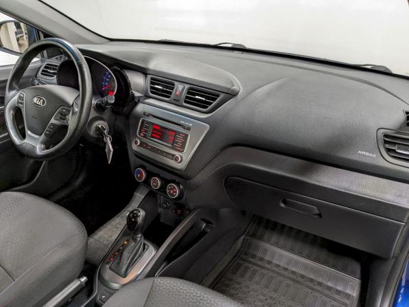 Kia Rio III Рестайлинг с пробегом 2015 года, цена 890 000 рублей, 235975 км, седан, Автокод Объявления