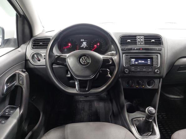 Volkswagen Polo V Рестайлинг с пробегом 2017 года, цена 880 000 рублей, 154000 км, седан, Автокод Объявления
