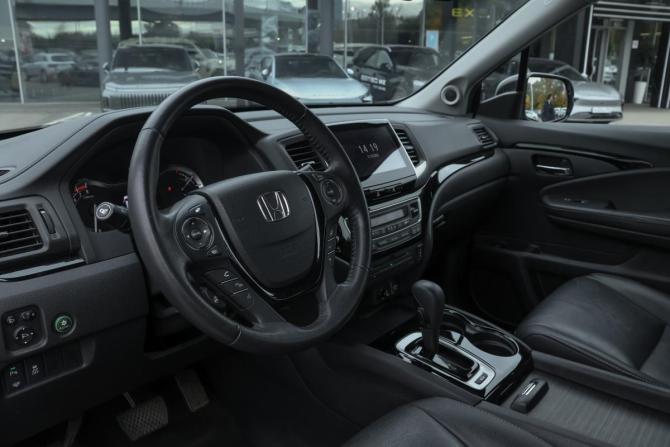 Honda Pilot III с пробегом 2018 года, цена 2 888 000 рублей, 130523 км, внедорожник, Автокод Объявления