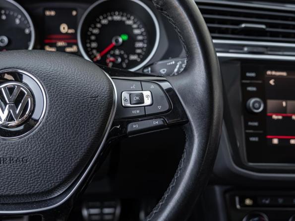 Volkswagen Tiguan II с пробегом 2018 года, цена 2 600 000 рублей, 54582 км, внедорожник, Автокод Объявления