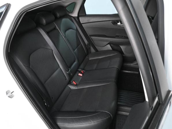 Kia Cerato IV с пробегом 2018 года, цена 2 199 000 рублей, 130448 км, седан, Автокод Объявления