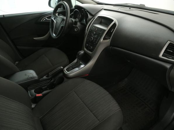 Opel Astra J с пробегом 2011 года, цена 527 000 рублей, 185500 км, хэтчбек, Автокод Объявления