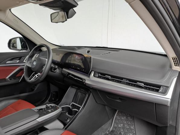 BMW iX1 с пробегом 2024 года, цена 5 000 000 рублей, 9110 км, внедорожник, Автокод Объявления