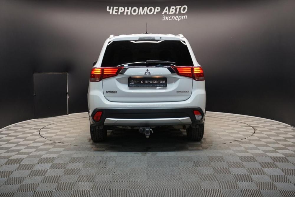 Mitsubishi Outlander III Рестайлинг 2 Крым  - изображение 4