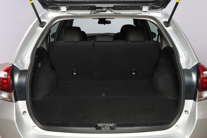 Toyota Corolla XI (E160 E170 E180) с пробегом 2020 года, цена 1 599 000 рублей, 102000 км, универсал, Автокод Объявления