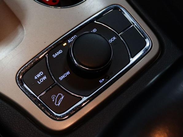 Jeep Grand Cherokee IV (WK2) Рестайлинг с пробегом 2013 года, цена 2 049 000 рублей, 71622 км, внедорожник, Автокод Объявления