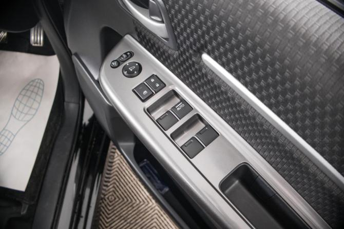 Honda Stepwgn V Рестайлинг с пробегом 2017 года, цена 2 619 000 рублей, 38640 км, минивэн, Автокод Объявления